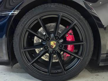 Porsche 992 I Targa 4S — photo 13