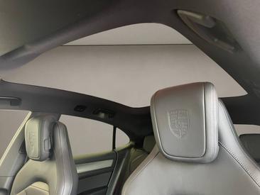 Porsche Cayenne E4 Coupé Electric — photo 24
