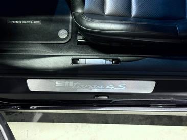 Porsche 992 I Targa 4S — photo 16