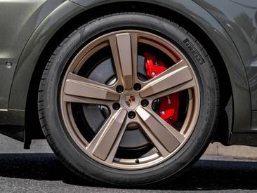 Porsche Cayenne III GTS Coupé — photo 9