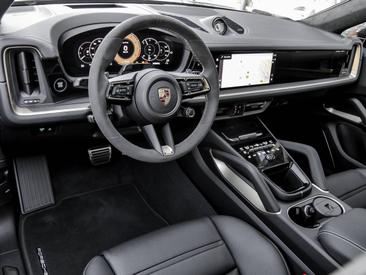 Porsche Cayenne III GTS Coupé — photo 11