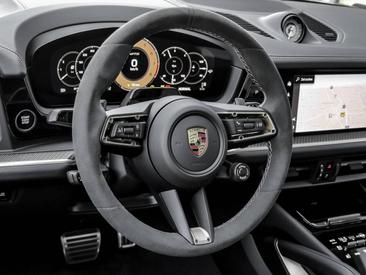 Porsche Cayenne III GTS Coupé — photo 13