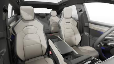 Porsche Cayenne E4 Coupé Electric — photo 12