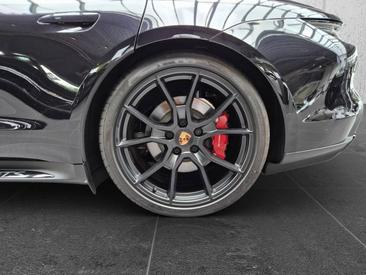 Porsche Taycan ph2 GTS Sport Turismo — photo 11