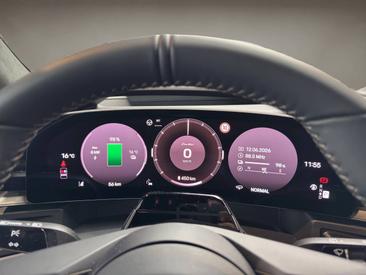 Porsche Cayenne E4 Turbo Electric — photo 17