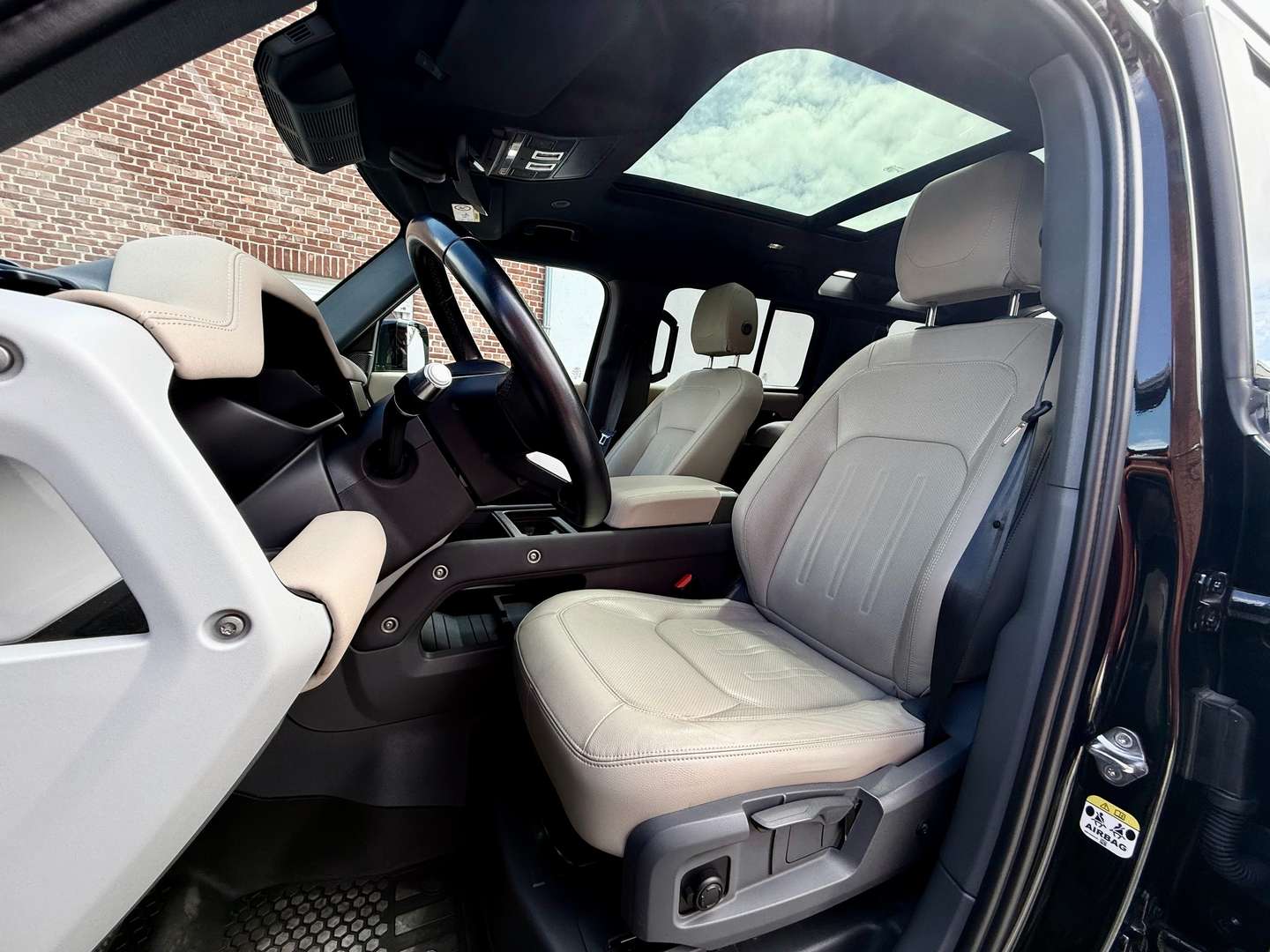 Land Rover Defender 110 P400 S - 2022 - Joinsteer - #10