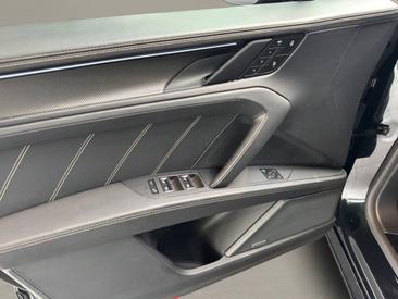 Porsche Cayenne E4 Turbo Electric — photo 19