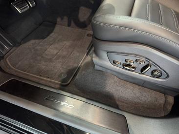 Porsche Cayenne E4 Turbo Electric — photo 20