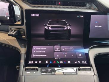Porsche Cayenne E4 Turbo Electric — photo 23