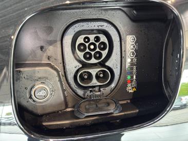 Porsche Cayenne E4 Turbo Electric — photo 25