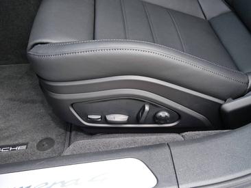 Porsche Panamera III 4 E-Hybrid — photo 33
