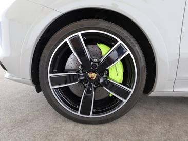 Porsche Cayenne III Turbo S E-Hybrid — photo 10
