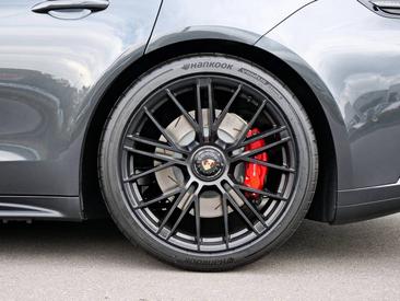 Porsche Panamera III GTS — photo 9