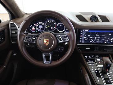 Porsche Cayenne III Turbo S E-Hybrid — photo 13