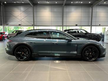 Porsche Taycan ph2 4 Cross Turismo — photo 7