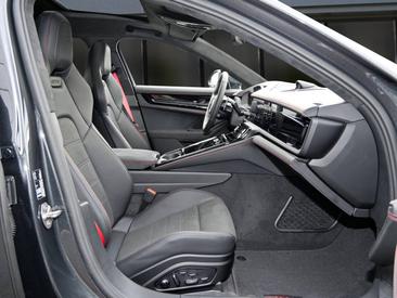 Porsche Panamera III GTS — photo 20