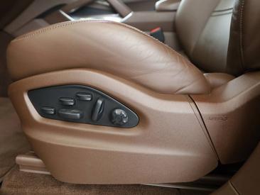 Porsche Cayenne III Turbo S E-Hybrid — photo 25