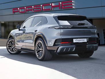 Porsche Cayenne E4 S Electric — photo 4