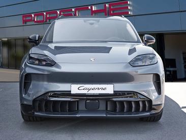 Porsche Cayenne E4 S Electric — photo 6
