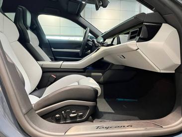 Porsche Taycan ph2 4 Cross Turismo — photo 22
