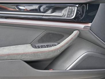 Porsche Panamera III GTS — photo 29
