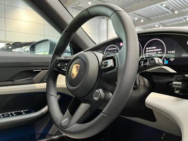 Porsche Taycan ph2 4 Cross Turismo — photo 26