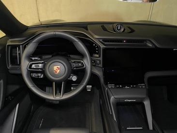 Porsche Cayenne E4 Coupé Electric — photo 13