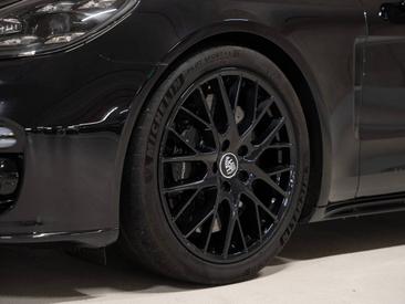 Porsche Panamera II ph2 Turbo S — photo 11