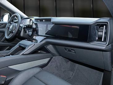 Porsche Cayenne E4 S Electric — photo 17