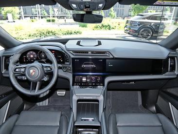 Porsche Cayenne E4 S Electric — photo 20