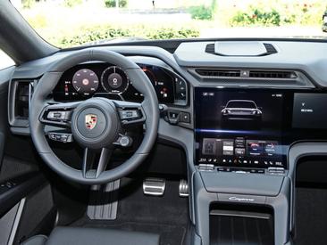 Porsche Cayenne E4 S Electric — photo 21