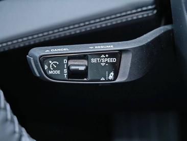 Porsche Cayenne E4 S Electric — photo 22