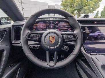 Porsche Cayenne E4 S Electric — photo 25