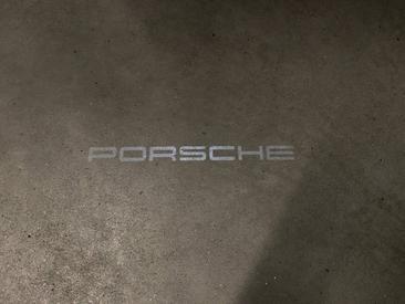 Porsche Cayenne E4 Coupé Electric — photo 27