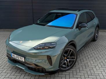 Porsche Cayenne E4 Electric — photo 11