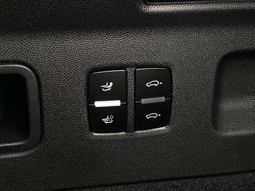 Porsche Cayenne E4 Coupé Electric — photo 32