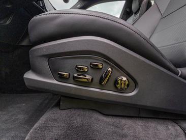 Porsche Cayenne E4 S Electric — photo 33