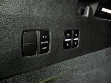 Porsche Cayenne E4 S Electric — photo 38