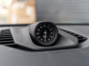 Porsche Cayenne E4 Electric — photo 27