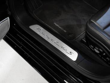 Porsche Panamera II ph2 Turbo S — photo 19