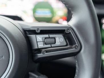 Porsche Cayenne E4 Electric — photo 36