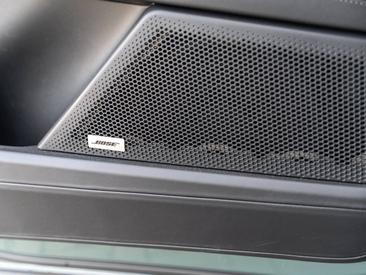 Porsche Cayenne E4 Electric — photo 44