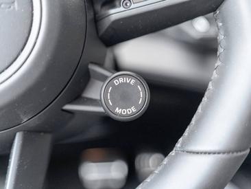 Porsche Cayenne E4 Electric — photo 46