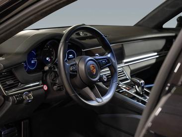 Porsche Panamera II ph2 Turbo S — photo 24