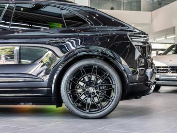 Porsche Macan Electrique Turbo — photo 11
