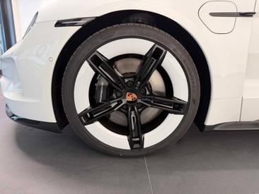 Porsche Taycan ph2 GTS — photo 9
