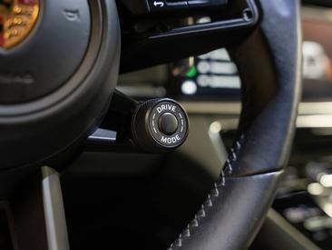 Porsche Panamera II ph2 Turbo S — photo 28