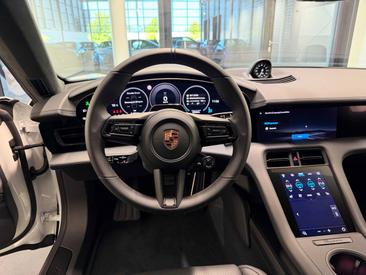 Porsche Taycan ph2 GTS — photo 15