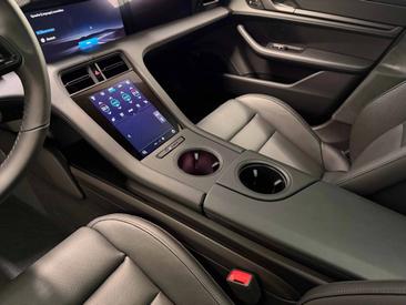 Porsche Taycan ph2 GTS — photo 16