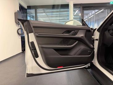 Porsche Taycan ph2 GTS — photo 20